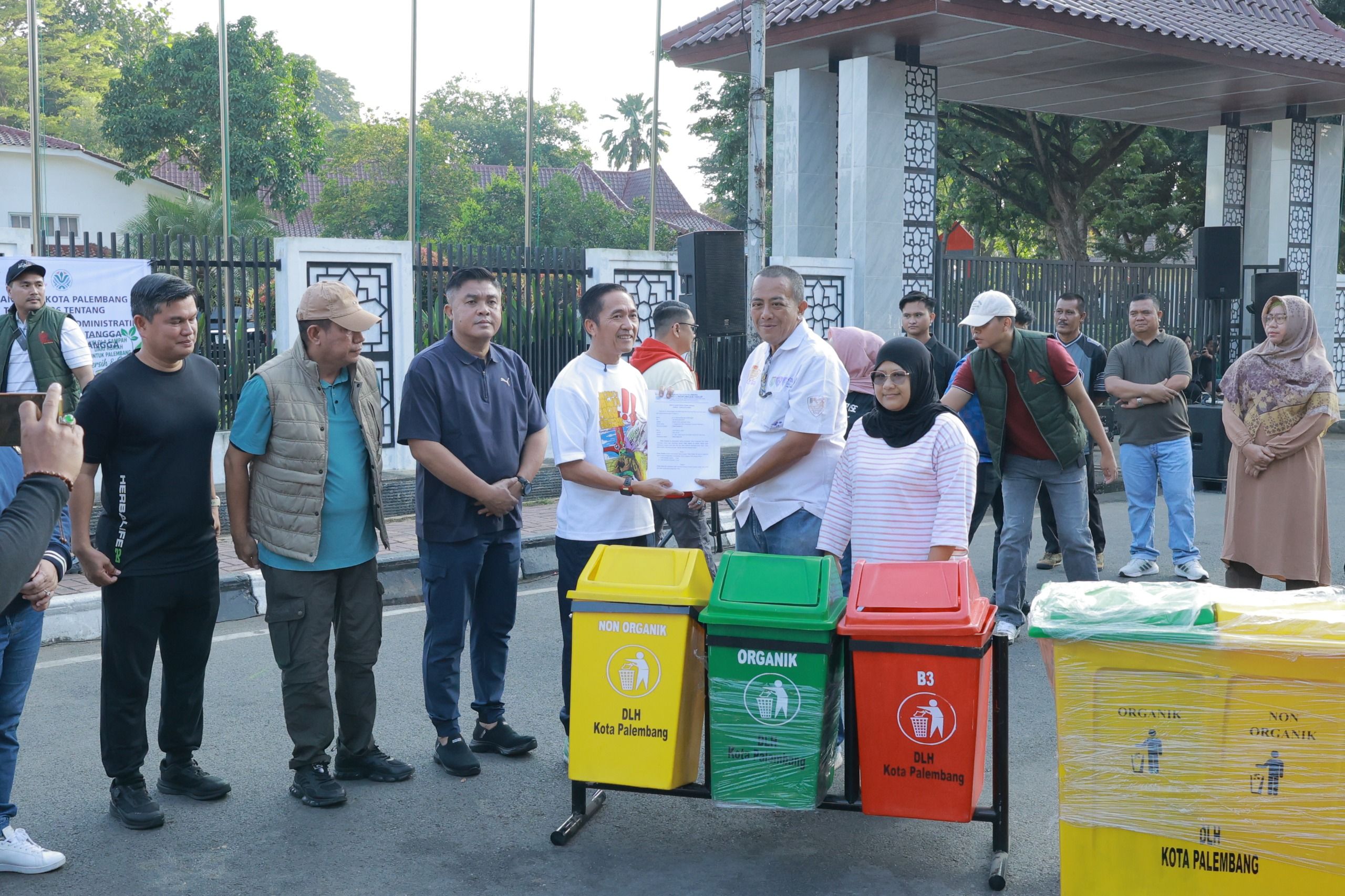 Ini Denda dan Sanksi Sosial bagi Pembuang Sampah Sembarangan di Palembang