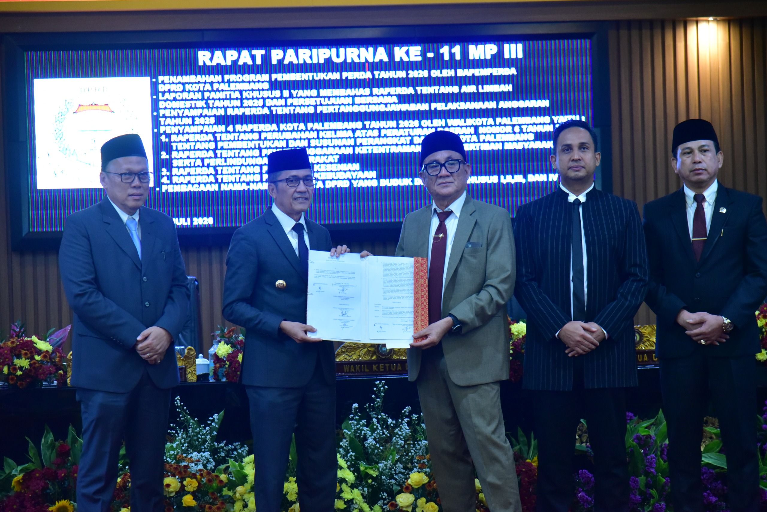 Wali Kota Ratu Dewa Hadiri Paripurna DPRD Palembang, Bahas Air Limbah hingga Pemajuan Kesenian