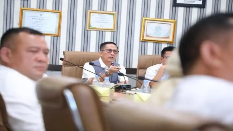 Rapat Banjir Memanas, Ratu Dewa Soroti Ketidakhadiran Kepala Dinas