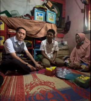 Riski Berjuang Hidupi Dua Adik Sejak Ibu dan Nenek Pergi, Ratu Dewa Turun Tangan